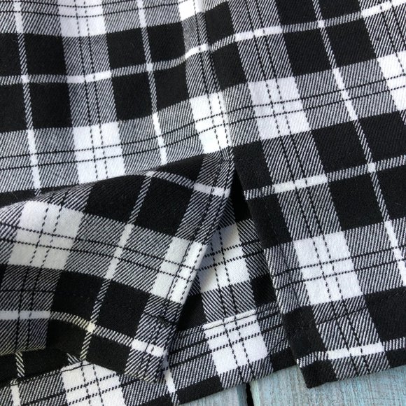 NWOT Brandy Melville Black and White Cara Skirt - Picture 7 of 7